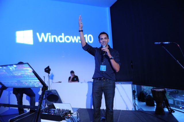 Yusuf Mehdi, Windows 10
