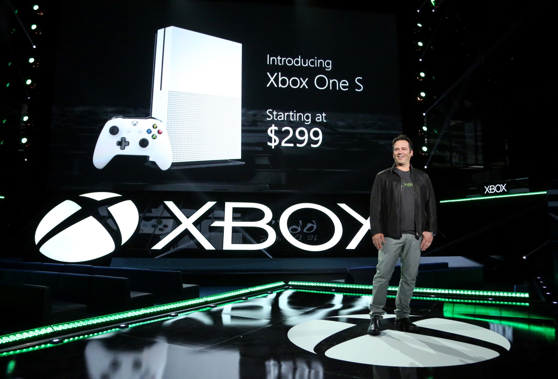 E3 2016, Phil Spencer, Xbox One S