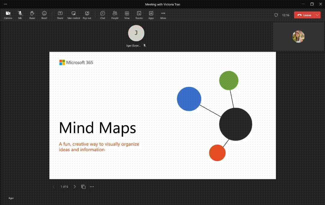 Magnifying a slide in PowerPoint Live for Teams.